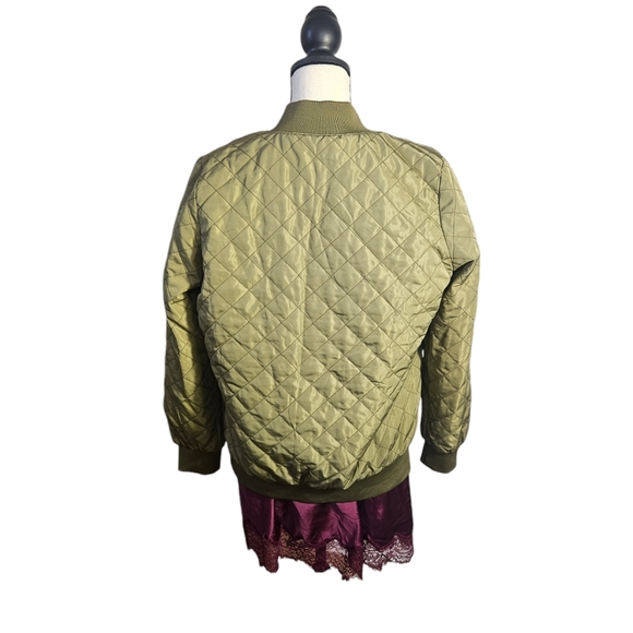Quilted Jacket - Picture 3 of 10